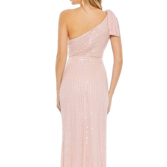 Mac Duggal - 93735 Pearl Beaded High Slit Gown × 1
0 / Pink - Picture 3 of 8